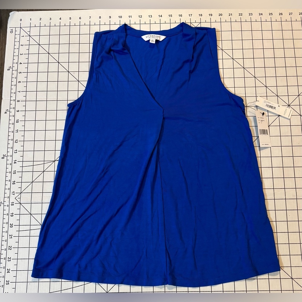 NWT Liverpool Women’s XS Bombshell Blue Sleeveless‎ Blouse